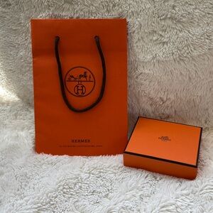 Hermès Orange Gift Bag and Box Set